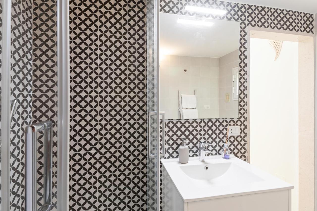Maison San Michele Lovely Apartment Трани Экстерьер фото